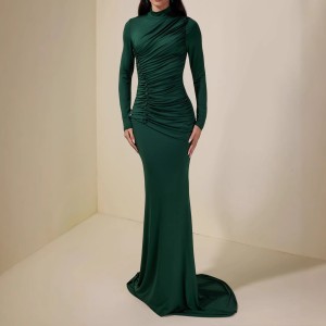 Ruffled long-sleeved fitted green halter-neck sexy dress with a feminine style