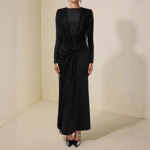 New irregular pure black form-fitting dress with elegant style